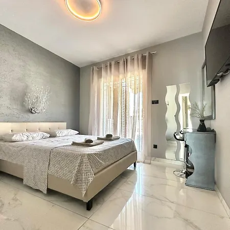 Darias Lux アパート テッサロニキ